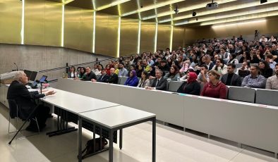 Prof. Dr. İlber Ortaylı Viyana’da Cumhuriyet konferansında konuştu