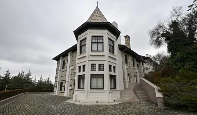 Atatürk Müze Köşkü Restorasyonunun Ardından Ziyaretçi Akınına Uğradı