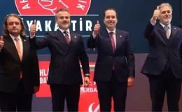 Erbakan 3 büyükşehir adayını duyururken gençlere drift sözü verdi