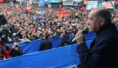 Ağrı’da Erdoğan’ın yüzünü güldüren kalabalık: Bu 40 bin ile 31 Mart’a yürüyoruz