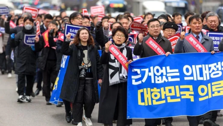 Güney Kore’de Asistan Doktorlar Grevde
