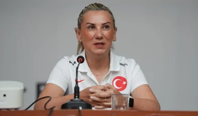 A Milli Kadın Futbol Takımı Türkiye’de Kadın Futbolunun Gelişimi ve Sunduğu Fırsatlar Konulu Panele Katıldı