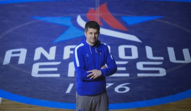 Anadolu Efes Başantrenörü Tomislav Mijatovic: Başarıyı sürdürmek zorundayız