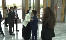 Aile ve Sosyal Hizmetler Bakanı Göktaş, şehit çocuğu Gül’ün resim sergisini ziyaret etti