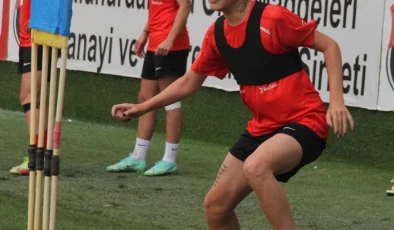 A Milli Kadın Futbol Takımı Azerbaycan maçı için hazırlıklarını sürdürüyor