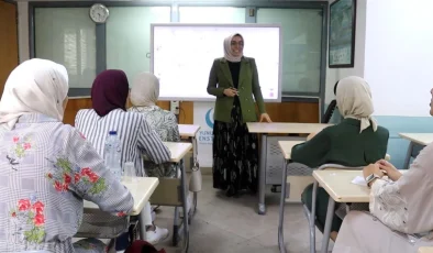 Mısır’da Türkçe Öğrenmek İçin Yunus Emre Kültür Merkezi’ne Yoğun İlgi