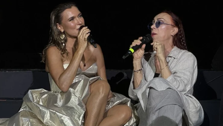 Şevval Sam, 30. yılını konserle kutladı! Annesiyle düeti alkış topladı