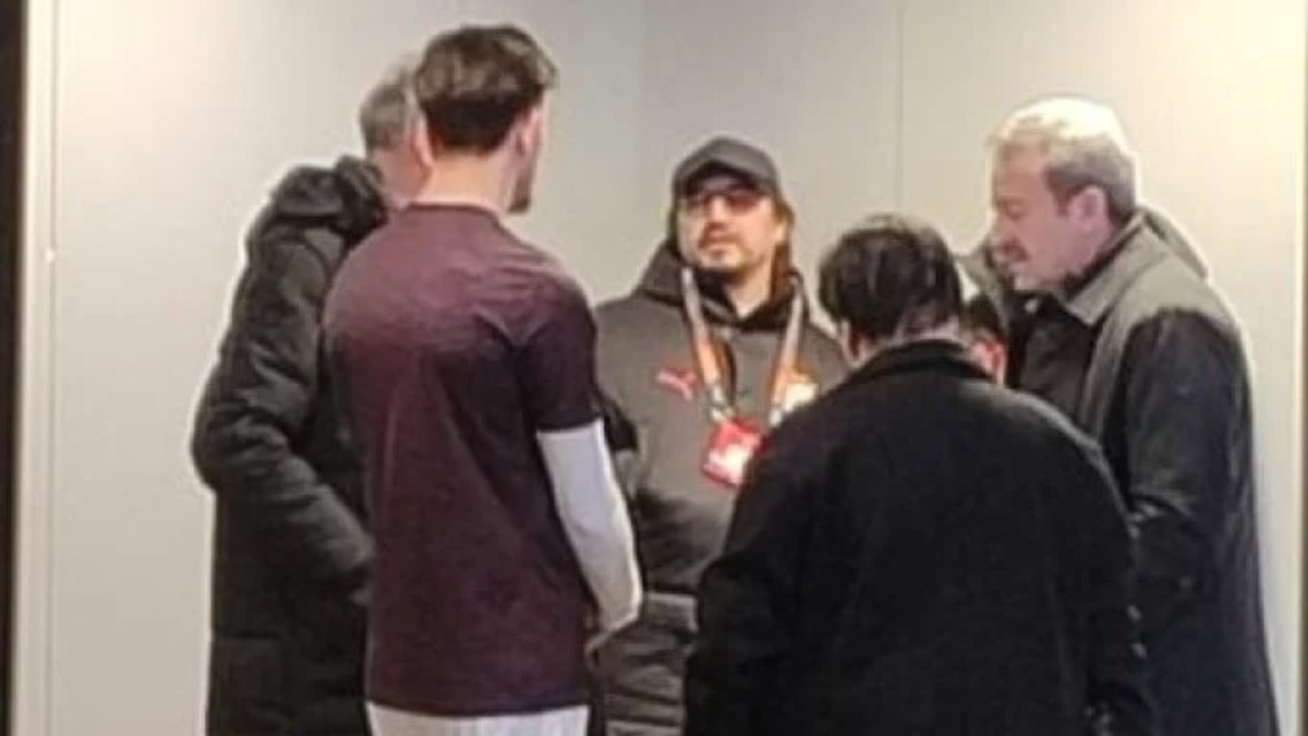 Galatasaraylı yöneticilerden Ahmetcan Kaplan’la maç sonu görüşme