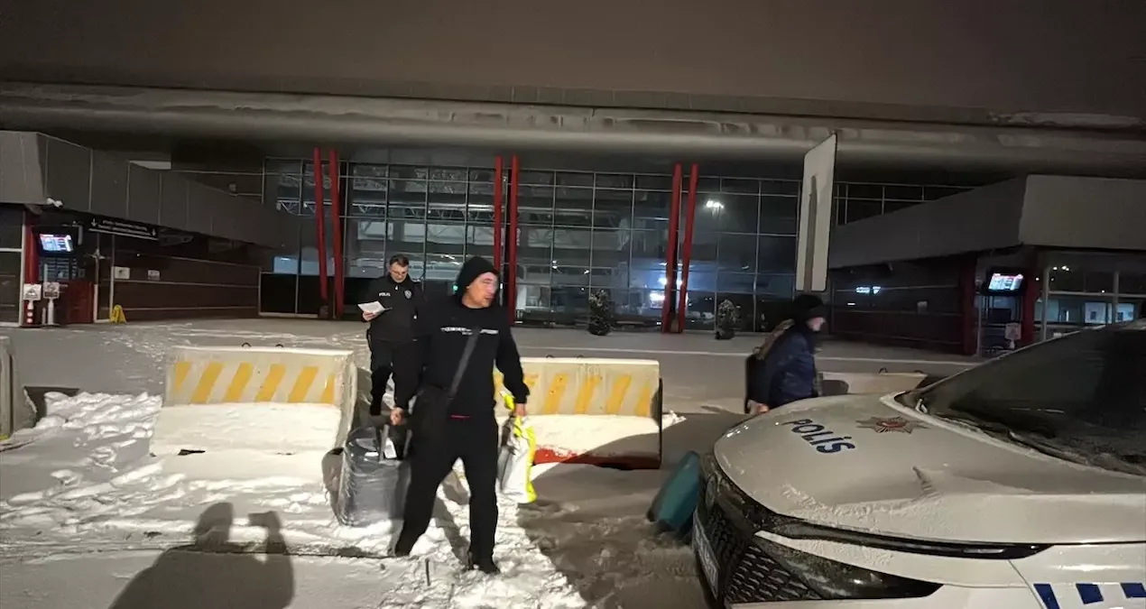 Pegasus uçağında yolcular kavga etti pilot Erzurum’a zorunlu iniş yaptı